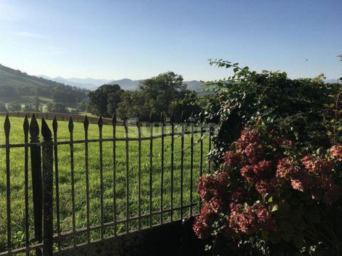 6 bedrooms Shop in Hasparren, France No. 18818