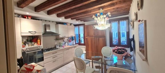 5 rooms Apartment in Venice, Italy No. 196190 7