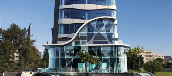 2 bedrooms Apartment in Limassol, Cyprus No. 1841 2