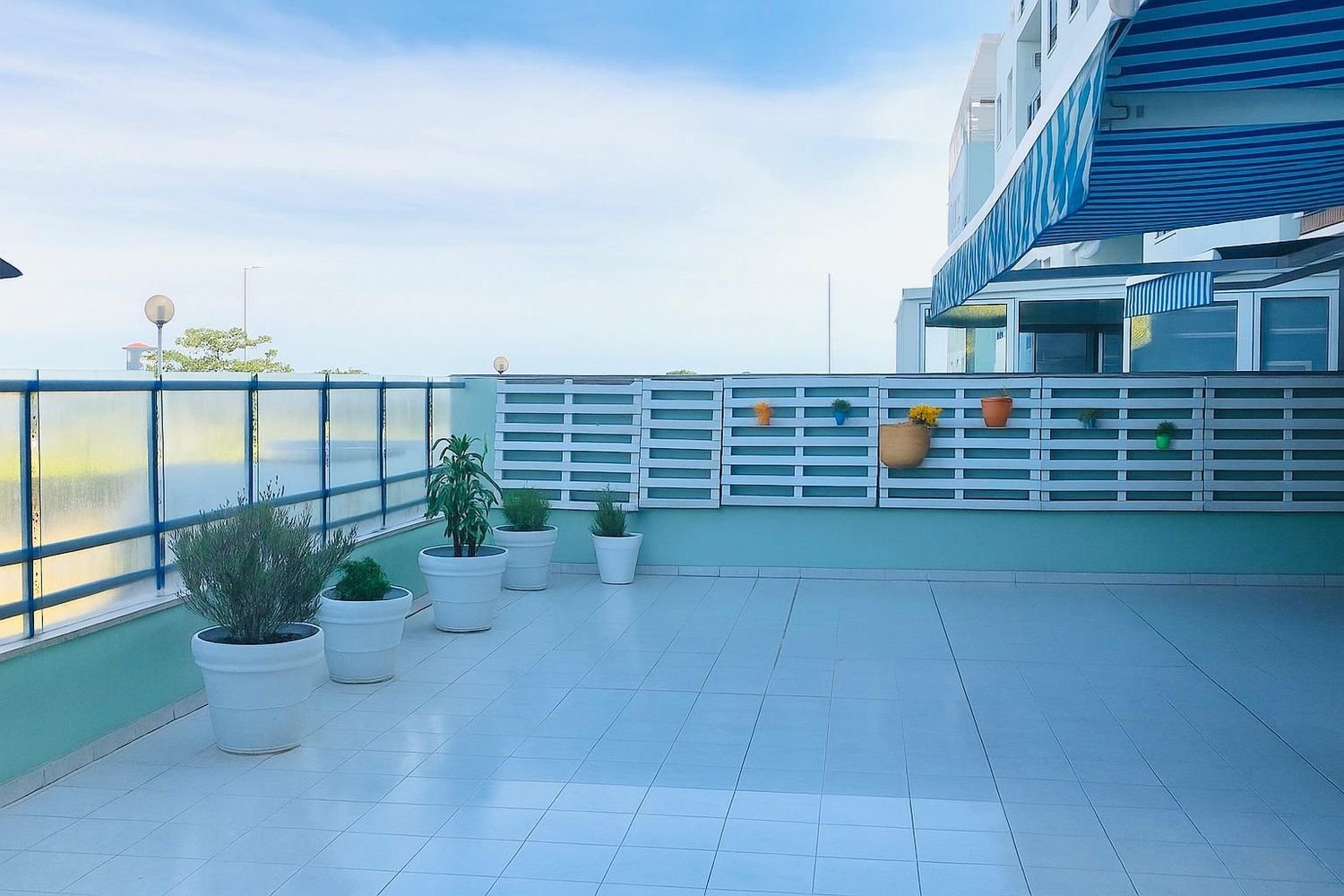 3 bedrooms Apartment in Cascais, Portugal No. 329076