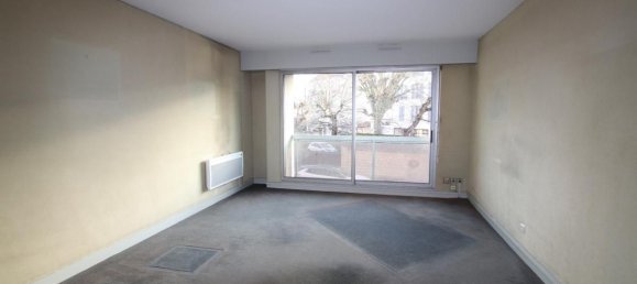 1 bedroom Apartment in Le Vesinet, France No. 131361 4