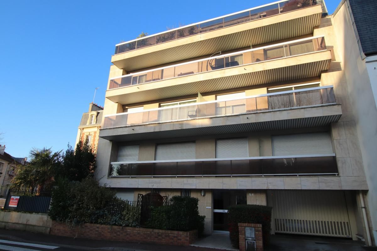 1 bedroom Apartment in Le Vesinet, France No. 131361