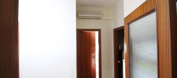 Квартира с 5 спальнями в Лорето, Италия № 312698 17