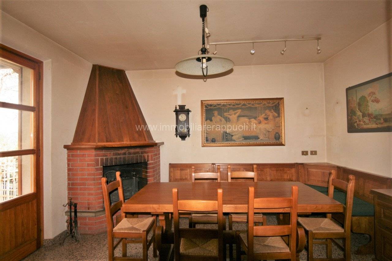 Дом с 5 спальнями в Лучиньяно, Италия № 118956