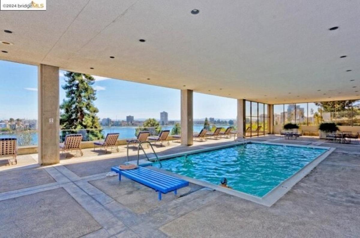 Studio in Oakland, USA No. 439786