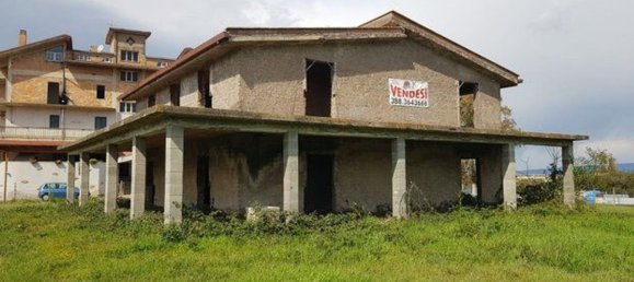 4 rooms Villa in Aprilia, Italy No. 130177 2