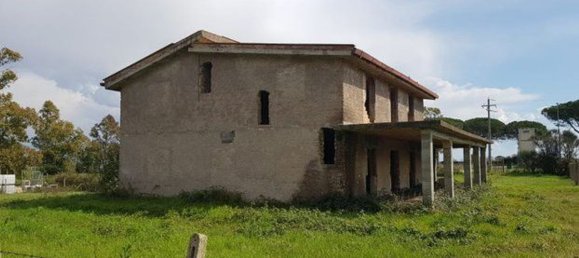 4 rooms Villa in Aprilia, Italy No. 130177 3