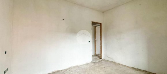 Квартира с 3 комнатами в Монтикьяри, Италия № 311848 11