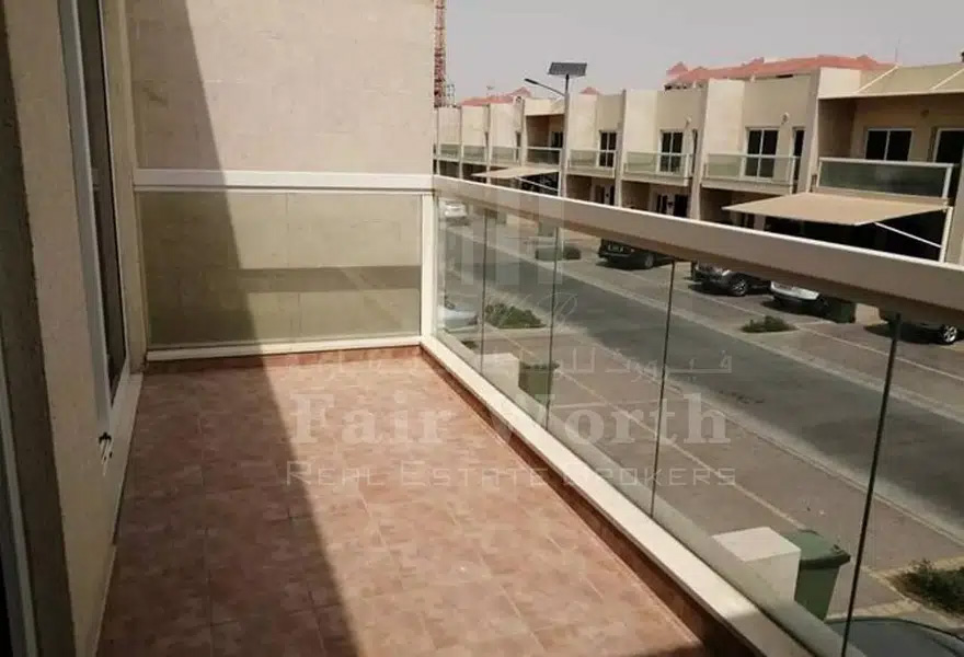 3 bedrooms Villa in International City, UAE No. 1006