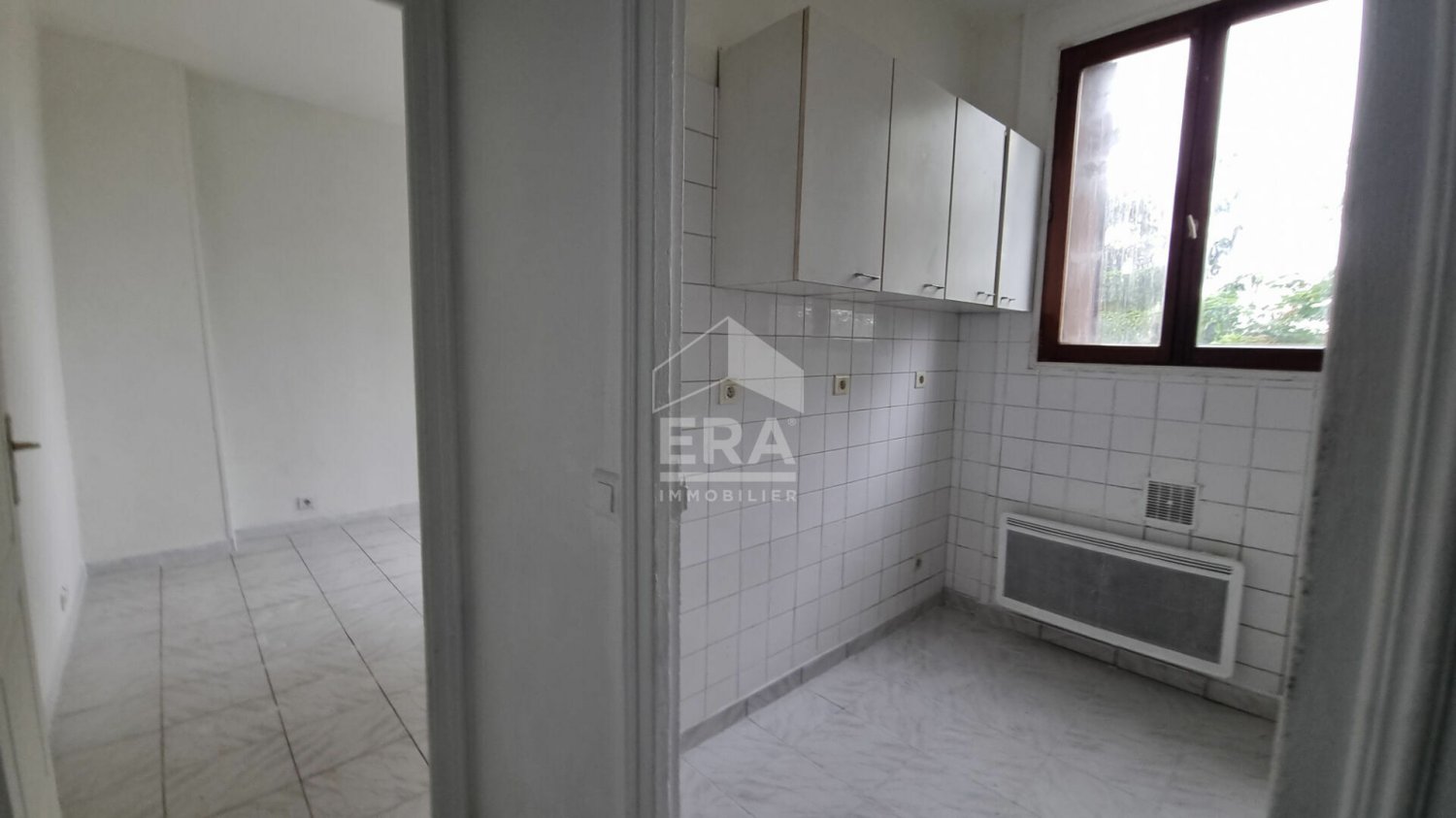 Studio in Neuilly-sur-Marne, France No. 182220