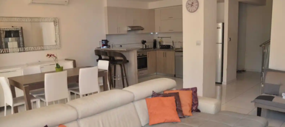 3 bedrooms Apartment in Germasogeia, Cyprus No. 14046 7