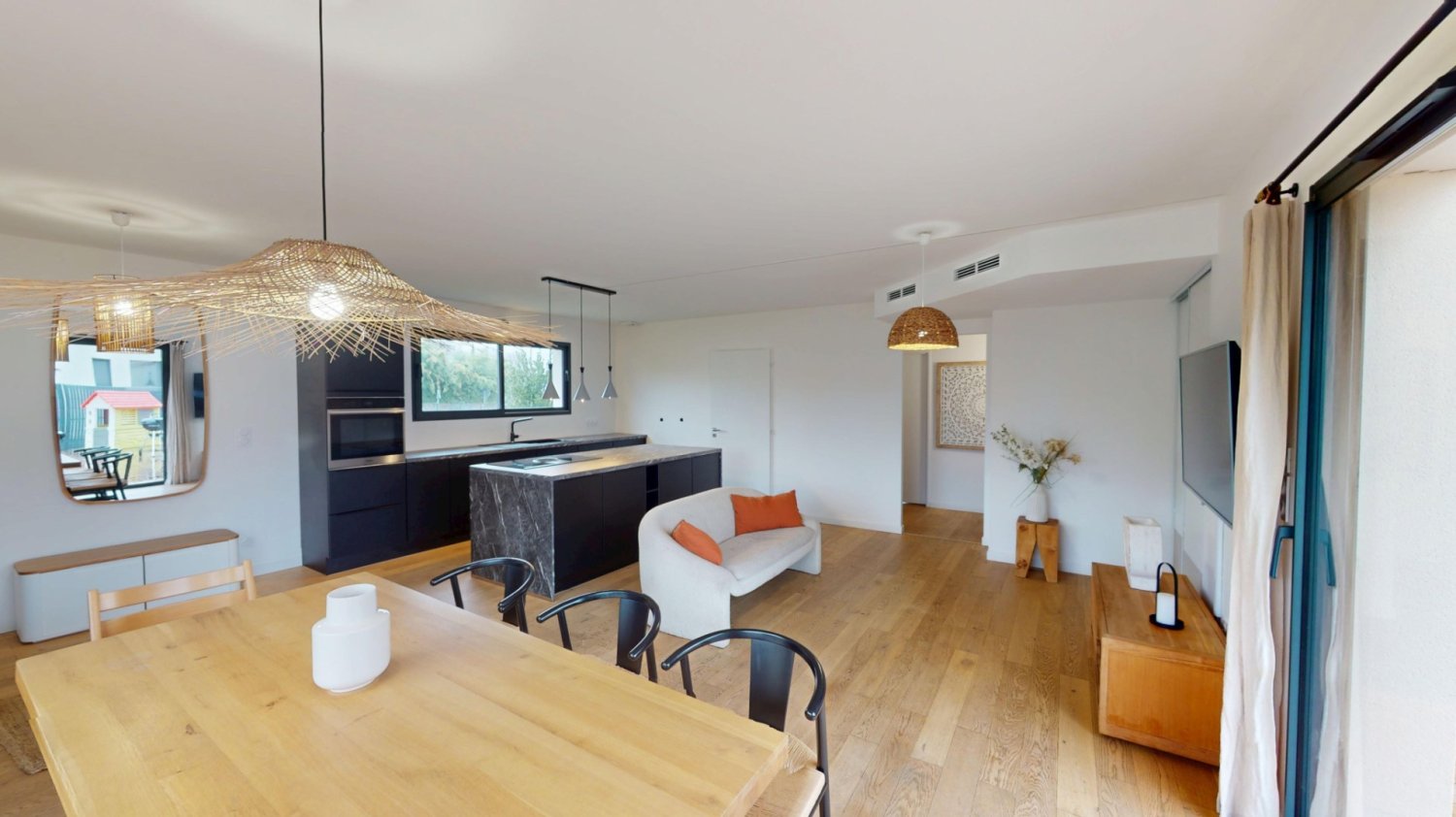 3 bedrooms Villa in Leognan, France No. 185909