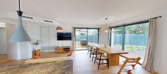 3 bedrooms Villa in Leognan, France No. 185909 14