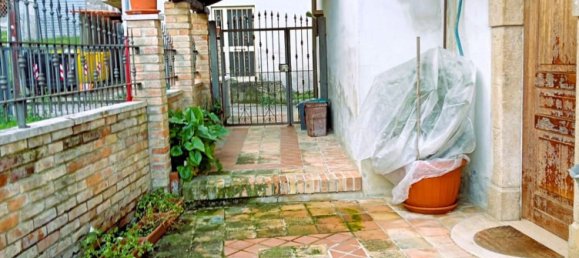 7-salle Maison à Civitella del Tronto, Italy No. 254878 11