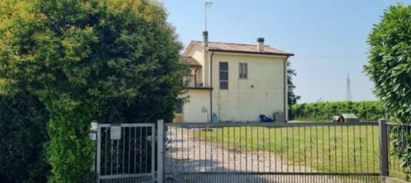 6 rooms Apartment in San Polo di Piave, Italy No. 206402 3