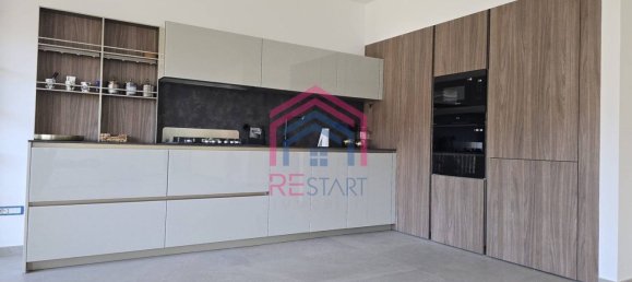 3-salle Appartement à Ariccia, Italy No. 144755 4