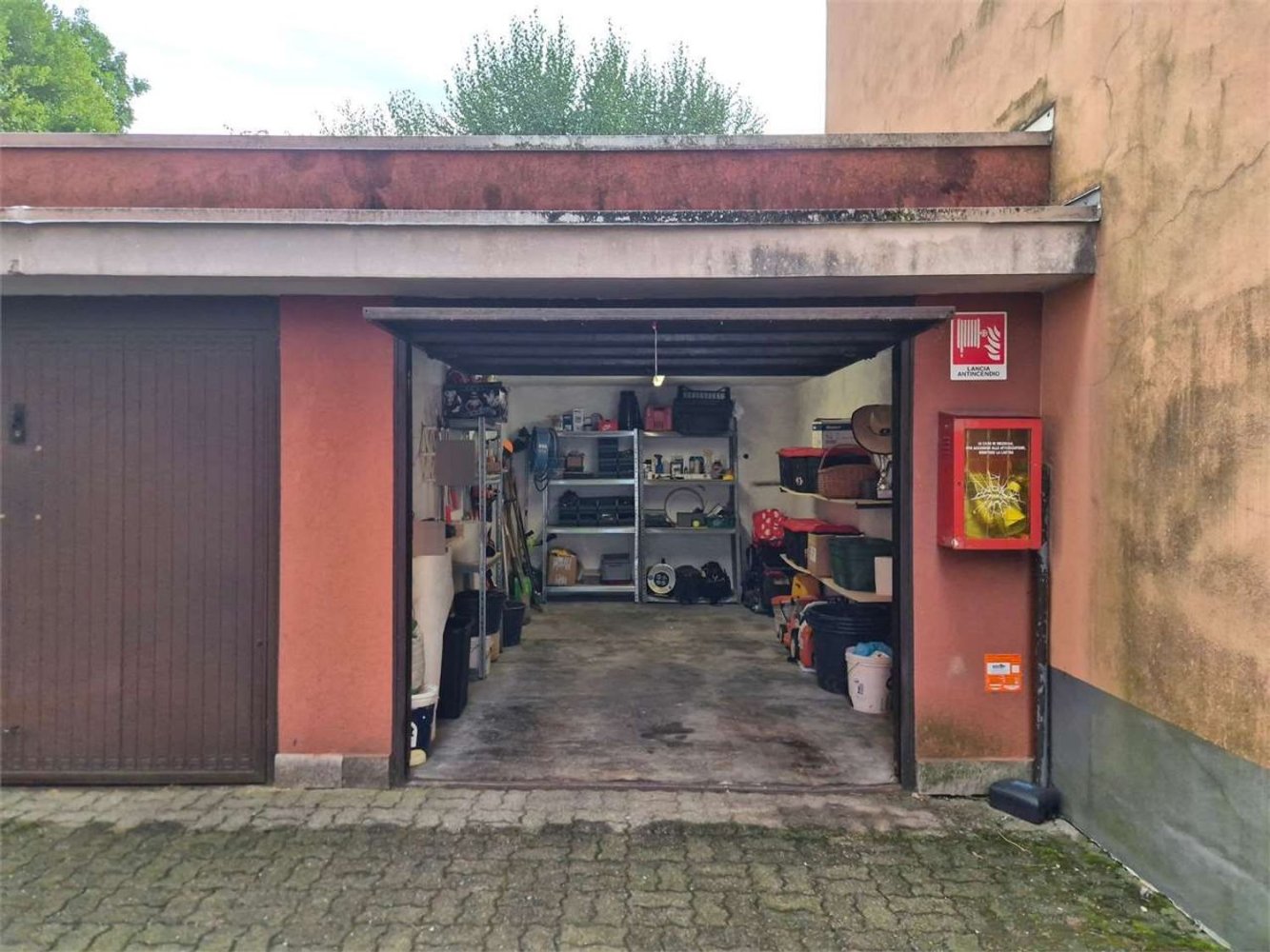 15m² Garage in Saronno, Italy No. 336419
