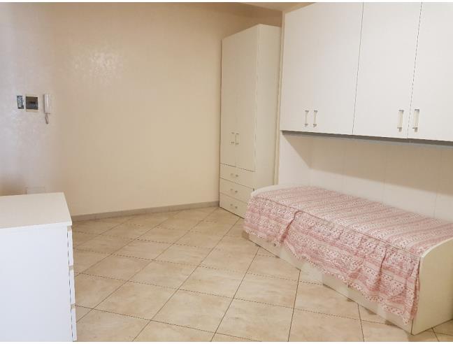 2-salle Appartement à Bari, Italy No. 252883