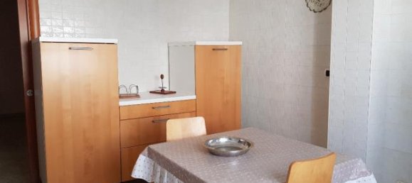2-salle Appartement à Bari, Italy No. 252883 4