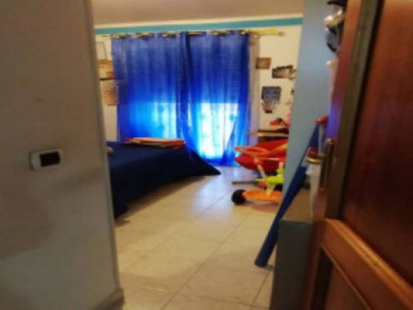 Квартира с 4 комнатами в Рим, Италия № 12894