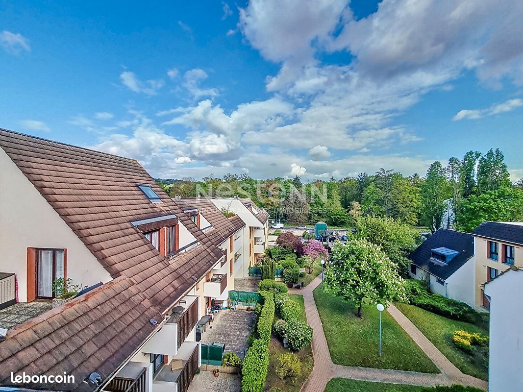 Apartamento de 4 dormitorios en Lamorlaye, France No. 72816