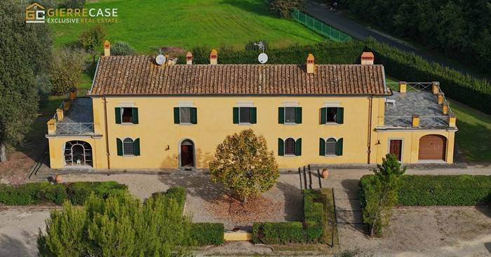 5 Schlafzimmer Villa in Bientina, Italy, Nr. 269113