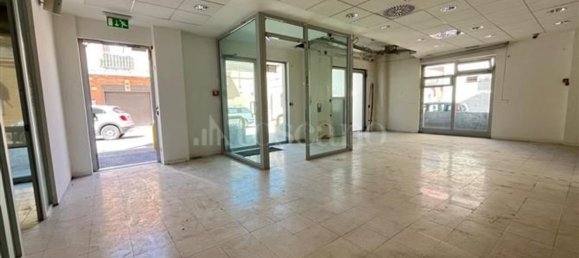 271m² Commercial property in Stornara, Italy No. 328570 16