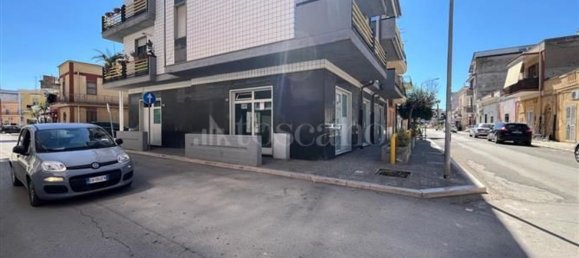 271m² Commercial property in Stornara, Italy No. 328570 5