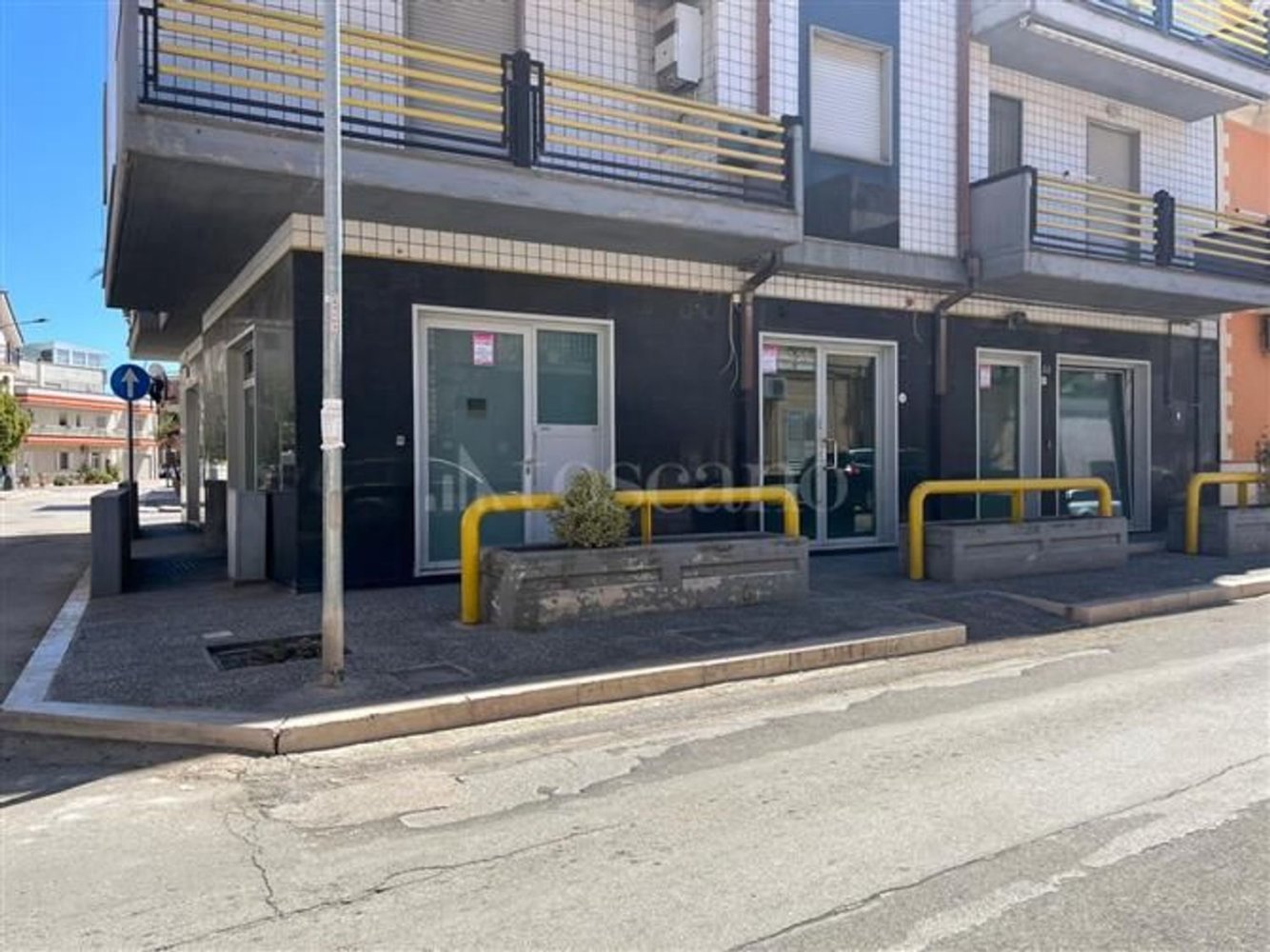 271m² Commercial property in Stornara, Italy No. 328570