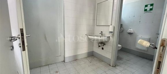 271m² Commercial property in Stornara, Italy No. 328570 22