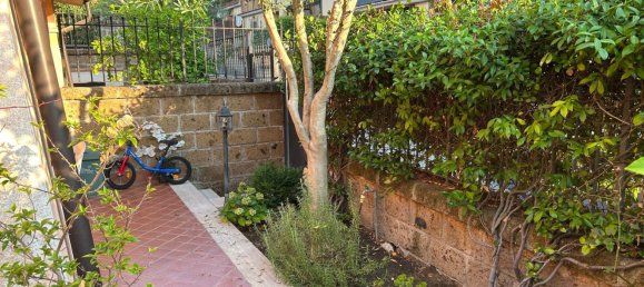 4 Schlafzimmer Haus in Rignano Flaminio, Italy, Nr. 325103 3