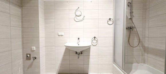 2 rooms Apartment in Vienna, Austria No. 126631 4