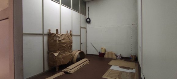 5-Zimmer Gewerbliche Immobilie in Seveso, Italy, Nr. 64818 7