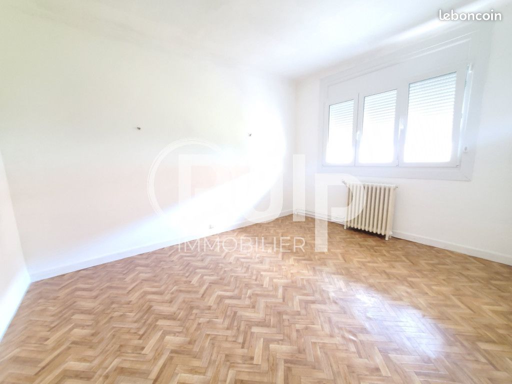 2 bedrooms House in Lens, France No. 251014