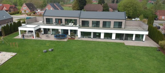 3 bedrooms Townhouse in Leer, Germany No. 291763 2