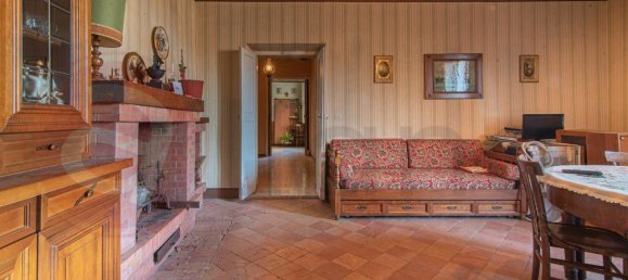 Здание с 7 комнатами в Арпино, Италия № 134810 4