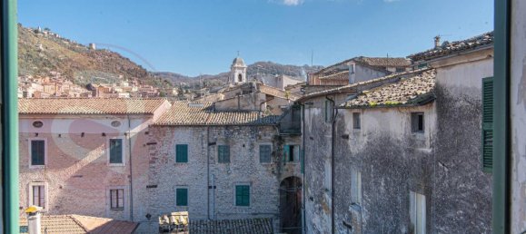 Здание с 7 комнатами в Арпино, Италия № 134810 40