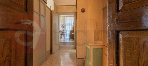 Здание с 7 комнатами в Арпино, Италия № 134810 33