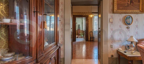 Здание с 7 комнатами в Арпино, Италия № 134810 22