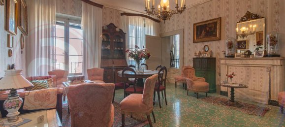 Здание с 7 комнатами в Арпино, Италия № 134810 17