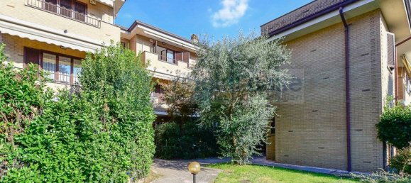 3 chambres Appartement à Seregno, Italy No. 375009 2