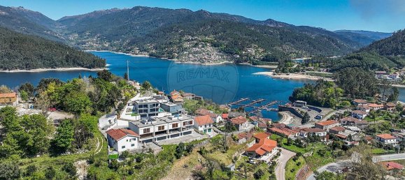 Casa de 3 dormitorios en Rio Caldo, Portugal No. 175581 19