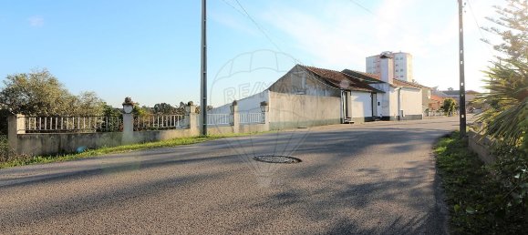 6 chambres Maison à Tavarede, Portugal No. 35941 10