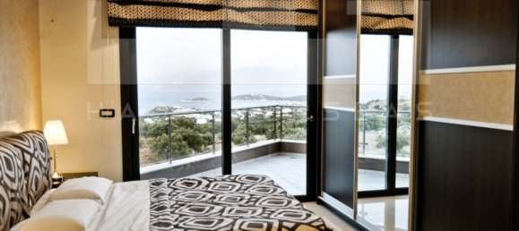 4 bedrooms Villa in Crete, Greece No. 8624 10