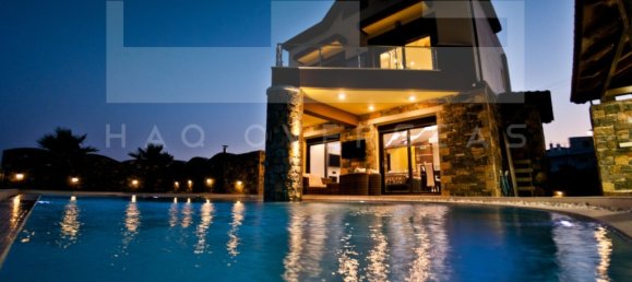 4 bedrooms Villa in Crete, Greece No. 8624 2