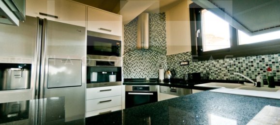 4 bedrooms Villa in Crete, Greece No. 8624 12