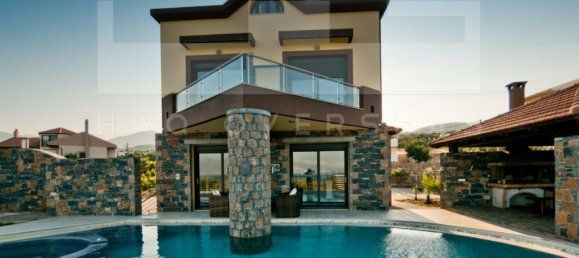 4 bedrooms Villa in Crete, Greece No. 8624 4