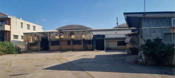 1900m² Warehouse in Limbiate, Italy No. 359789 34