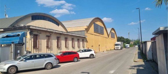 1900m² Warehouse in Limbiate, Italy No. 359789 6