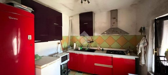 2 bedrooms House in Serravalle a Po, Italy No. 359706 3